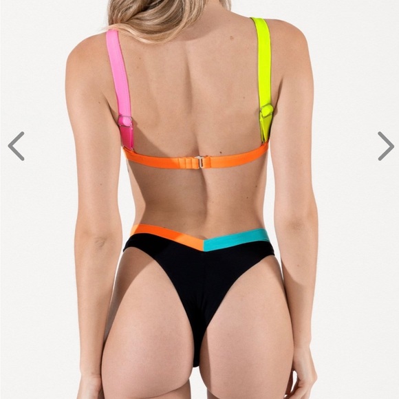 Oneone Bikini BNWT - Picture 2 of 6